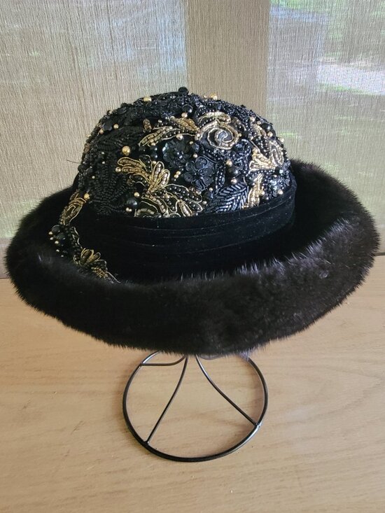 MINK CHURCH HAT BY DON ANDERSON IN BEAUTIFUL ORIGINAL NEIMAN MARCUS BOX main image 13